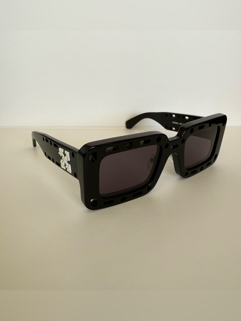 NEW!!! Off-White unisex sunglasses OERI025 1007 Authentic